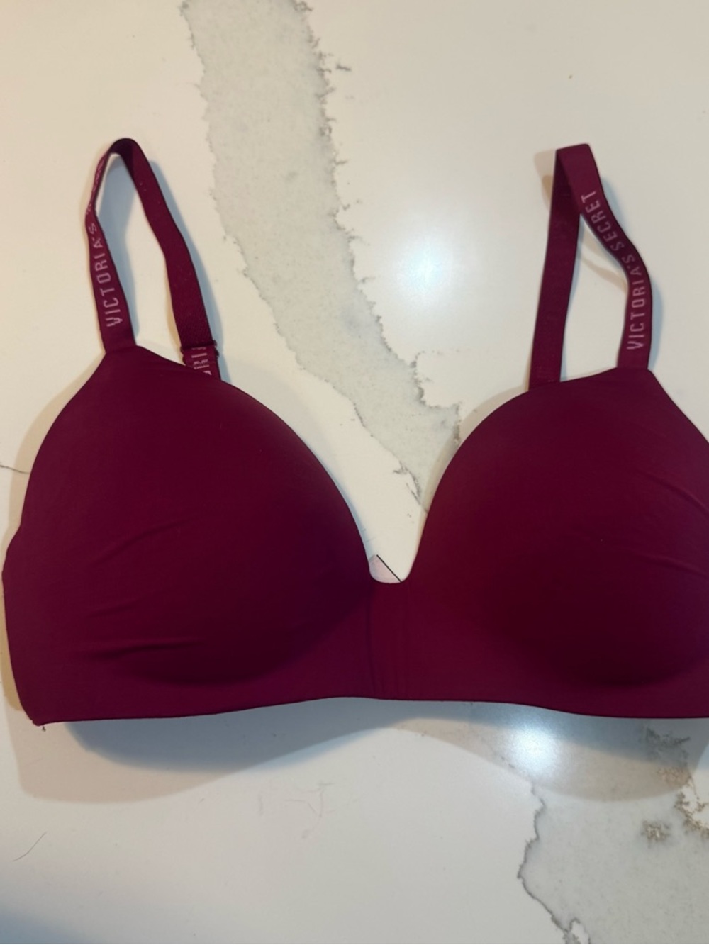 Victoria's Secret Smooth T-Shirt Bra in Burgundy
